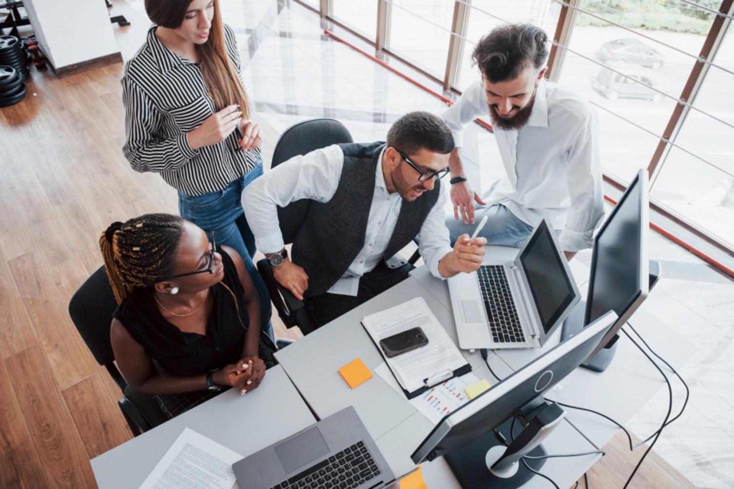 Interaktive Simulationen und praktische Übungen